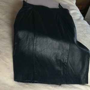 Genuine Lamb Leather Dark Green Skirt Vintage